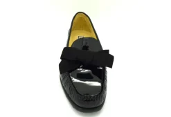 HB 338 Bow Feature Loafer<Women Narrow
