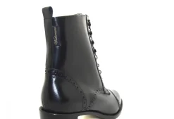 * Helmsley<Women Boots