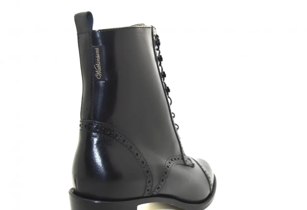 * Helmsley<Women Boots
