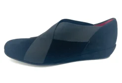 Amalfi by Rangoni Iuma Slip On<Women Narrow